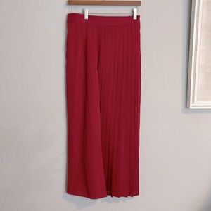 Moscato red high-rise cropped wider leg pants size medium